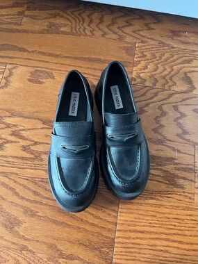 Steve Madden Black Leather Lug Penny Loafers